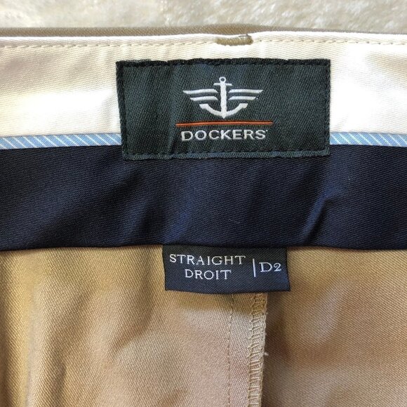 NWT Dockers Khaki Pants Straight Fit Flat Front Pro Style Size: W42L30 - Picture 5 of 7